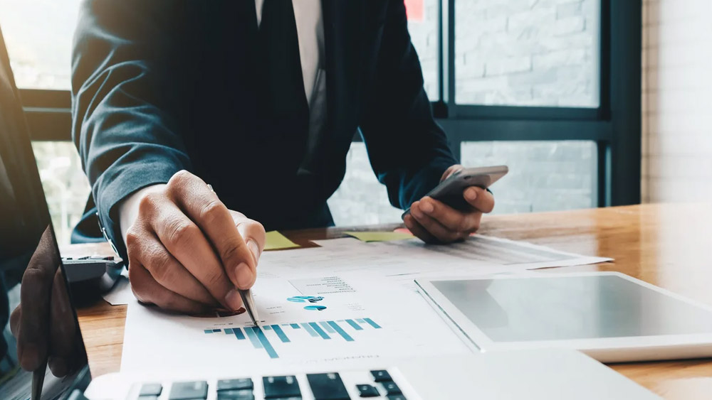 MERGERS & ACQUISITIONS AND SALES FORECASTING